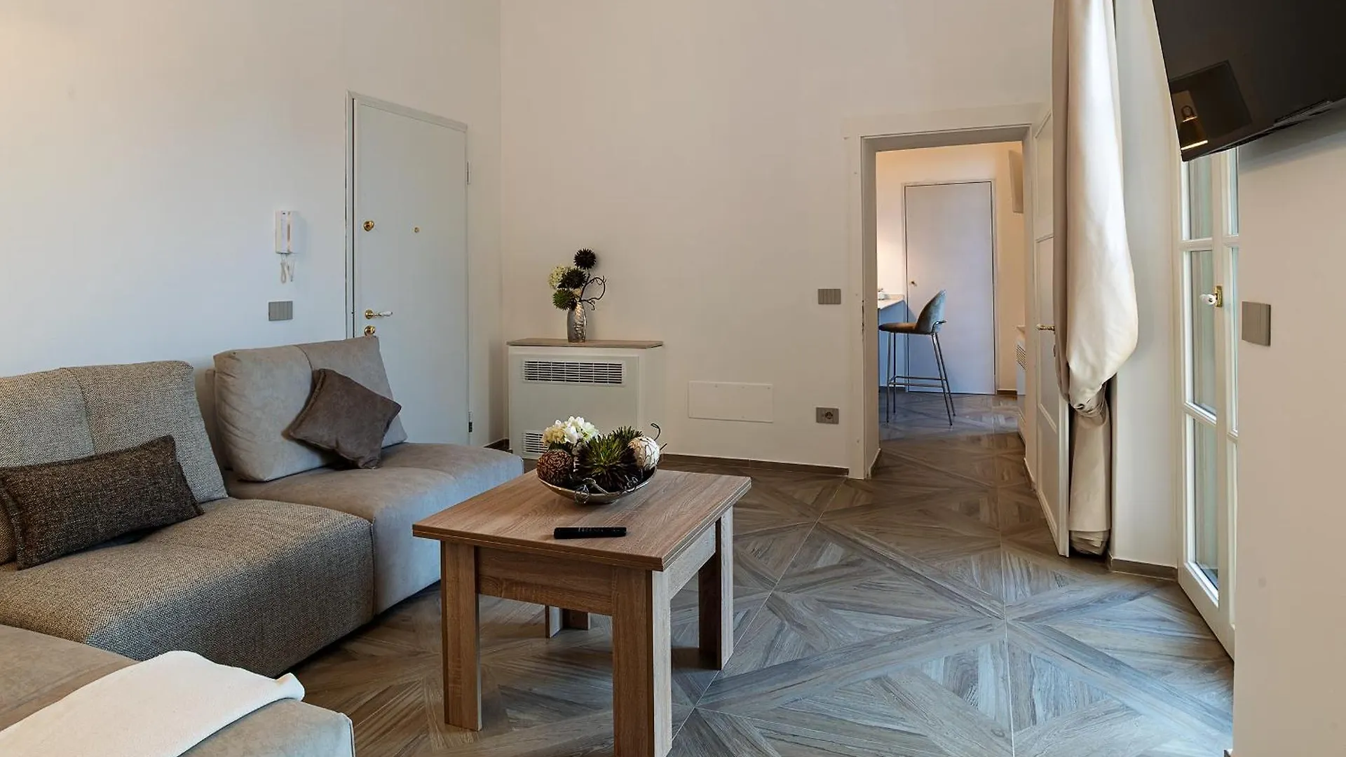 Apartamento La Casa Del Poeta Colle di Val d'Elsa 0*,  Italia